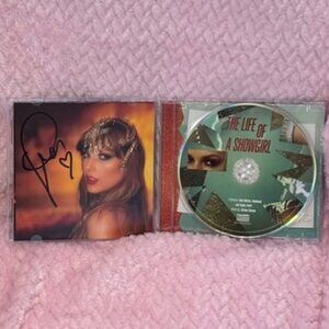 **SOLD OUT** Taylor Swift Life of a Showgirl NEW SIGNED CD#1